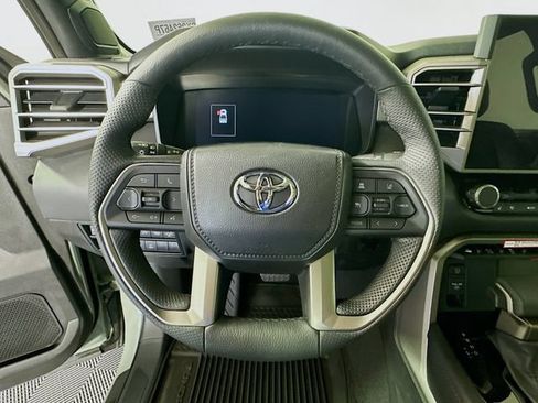 Used 2025 Toyota Tundra Limited AWD/4WD image 13