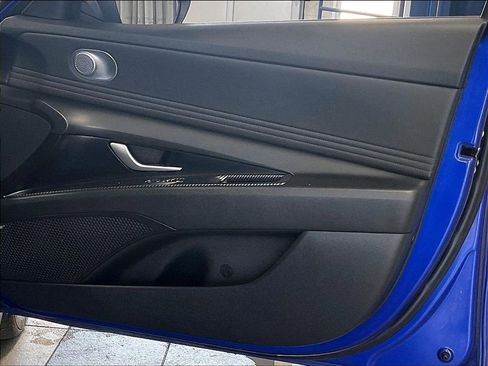 Certified 2023 Hyundai Elantra Limited FWD image 12