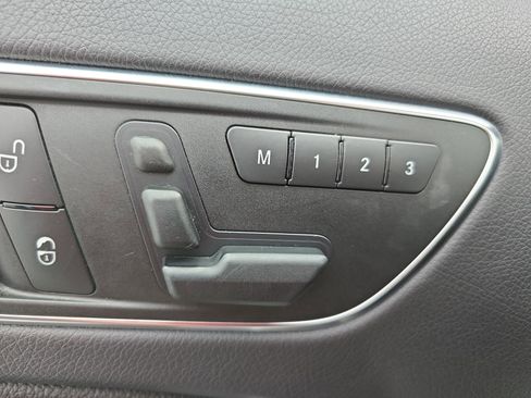 Used 2015 Mercedes-Benz GLA 250 4MATIC image 28