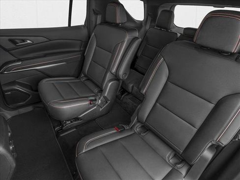 New 2027 Chevrolet Traverse Z71 w/ Enhanced Driving Package AWD/4WD image 9