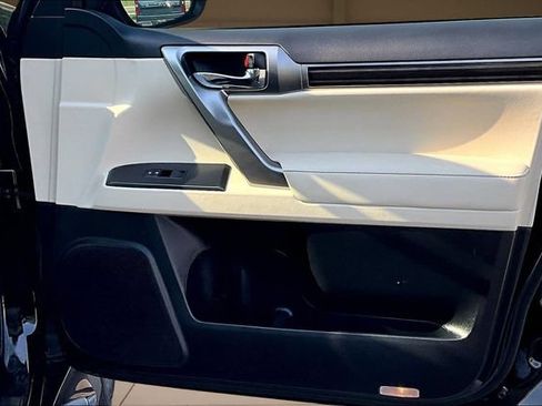Used 2022 Lexus GX 460 Premium w/ Premium Package AWD/4WD image 23