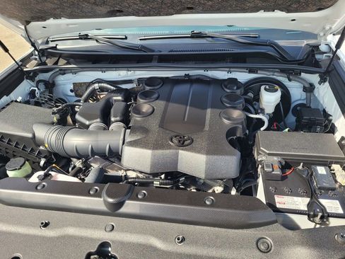 Used 2024 Toyota 4Runner SR5 image 31