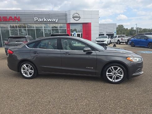 Used 2018 Ford Fusion S image 8