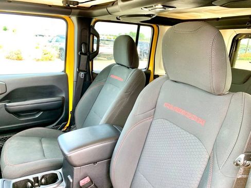 Used 2021 Jeep Wrangler Unlimited Rubicon AWD/4WD image 12