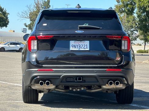 Certified 2025 Ford Explorer ST AWD/4WD image 4