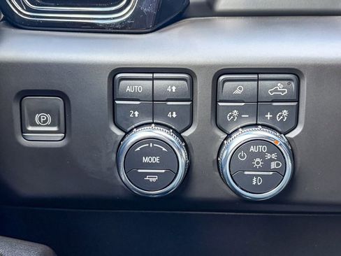 Used 2023 GMC Sierra 1500 AT4 w/ Technology Package image 54