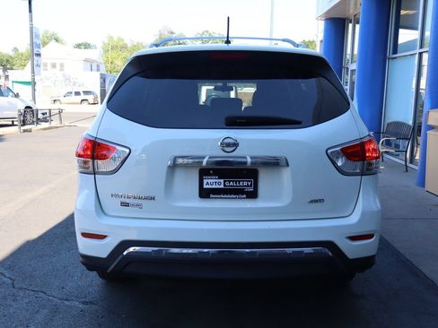 Used 2015 Nissan Pathfinder S AWD/4WD image 3
