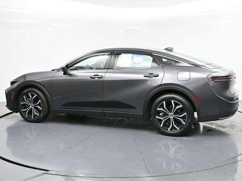 Used 2023 Toyota Crown Limited image 4