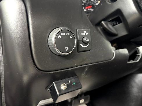 Used 2014 Chevrolet Express 2500 LT w/ LT Preferred Equipment Group RWD image 9