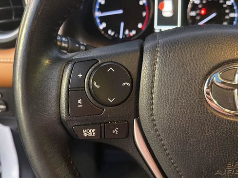Used 2018 Toyota RAV4 Limited FWD image 20