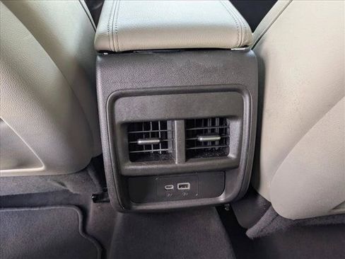 Used 2022 Cadillac XT4 Premium Luxury w/ Enhanced Visibility Package FWD image 17
