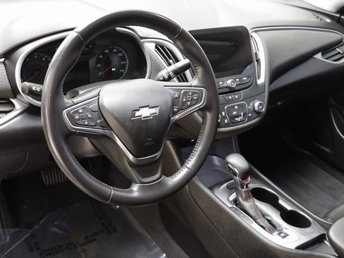 Used 2022 Chevrolet Malibu RS image 7