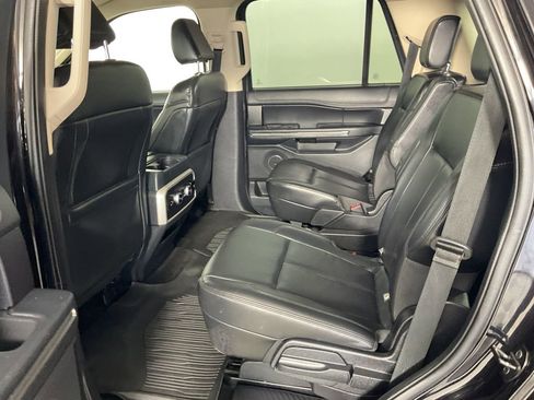 Used 2022 Ford Expedition XLT image 20