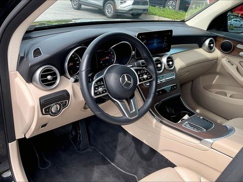 Used 2022 Mercedes-Benz GLC 300 image 13