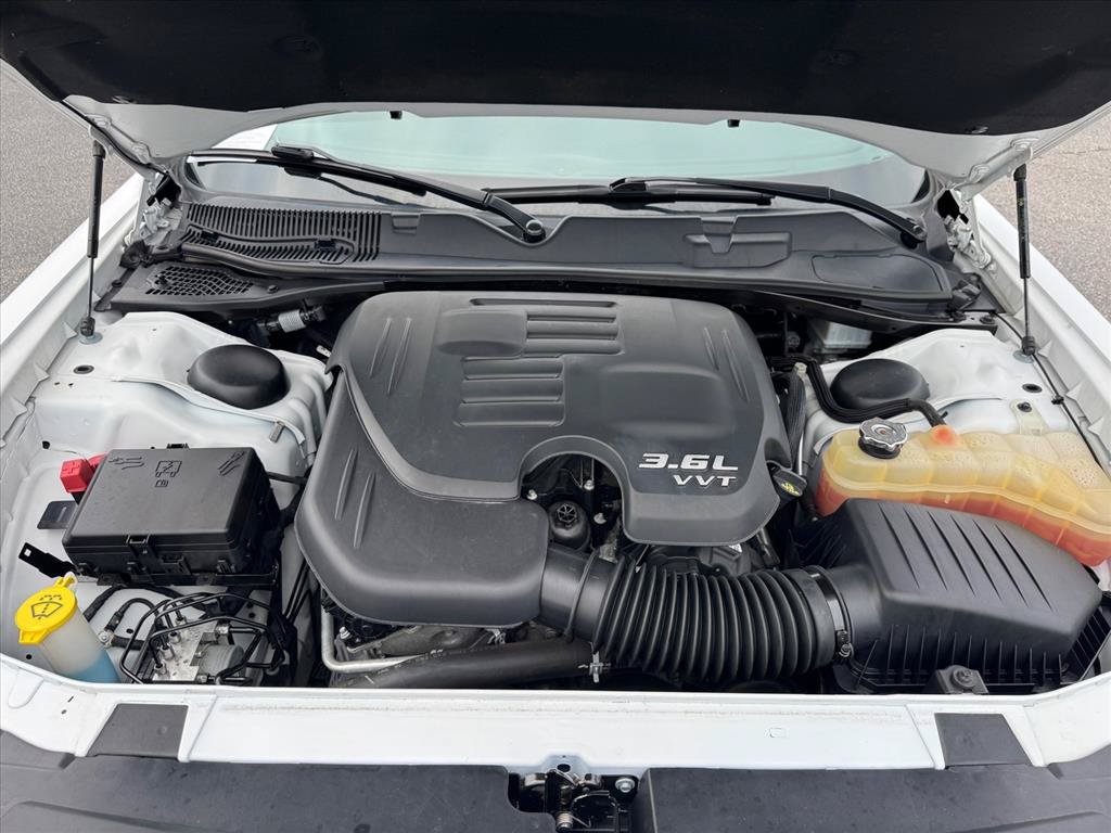 Used 2022 Dodge Challenger GT RWD image 10