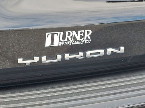 Used 2023 GMC Yukon SLT image 38