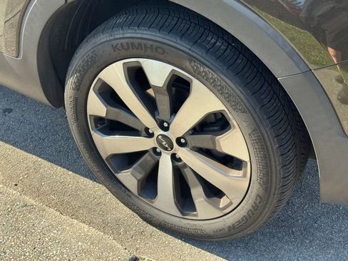 Certified 2022 Kia Telluride S AWD/4WD image 11