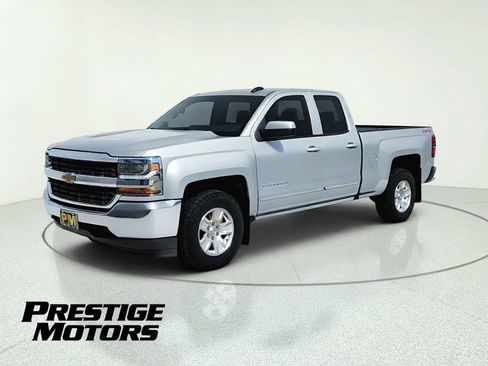Used 2018 Chevrolet Silverado 1500 LT w/ Trailering Package AWD/4WD image 4