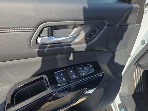 New 2026 Nissan Pathfinder Platinum AWD/4WD image 17