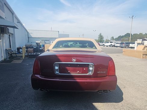 Used 2002 Cadillac De Ville w/ Comfort/Convenience Pkg FWD image 4