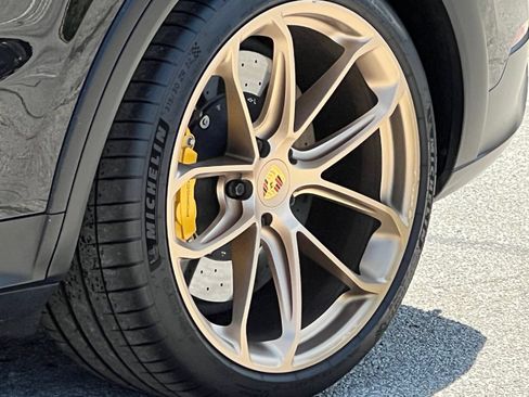 Used 2022 Porsche Cayenne Turbo GT AWD/4WD image 14
