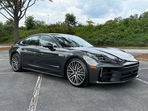 New 2025 Porsche Panamera 4 image 7
