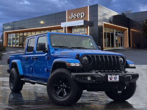 Used 2023 Jeep Gladiator Sport AWD/4WD image 1