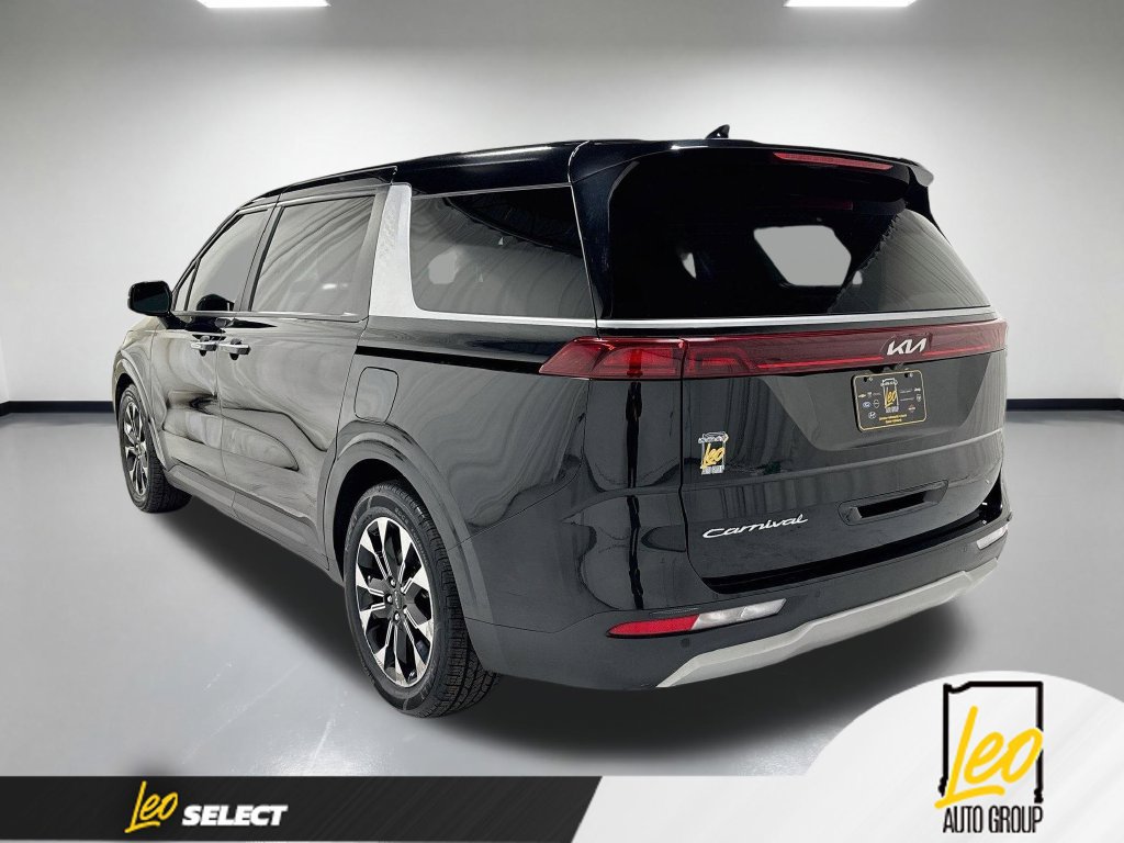 Used 2022 Kia Carnival EX FWD image 10