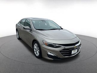Used 2024 Chevrolet Malibu LT image 1