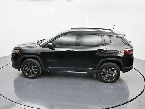 New 2026 Jeep Compass Latitude image 36