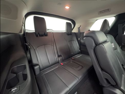 Used 2025 INFINITI QX60 Luxe FWD image 32