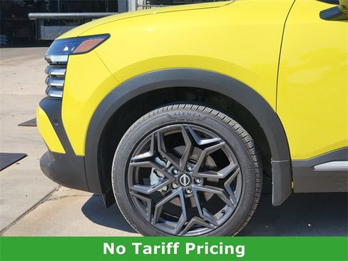 Certified 2025 Nissan Kicks SR image 7