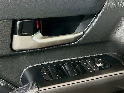 Used 2025 Toyota Tacoma Limited image 15