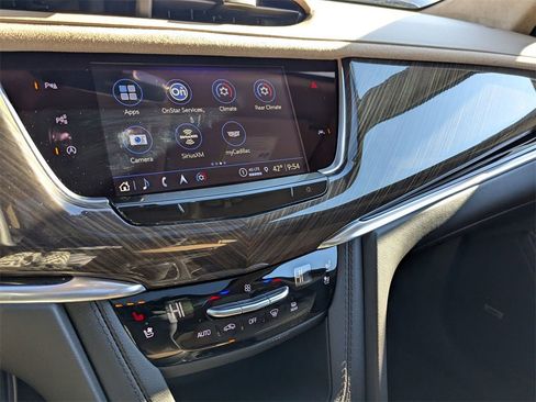 Certified 2024 Cadillac XT6 Sport w/ Platinum Package image 8