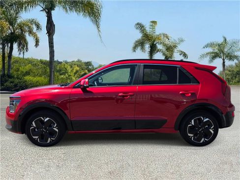 Used 2024 Kia Niro Wind FWD image 2