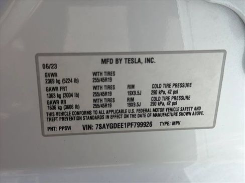 Used 2023 Tesla Model Y Long Range AWD/4WD image 28