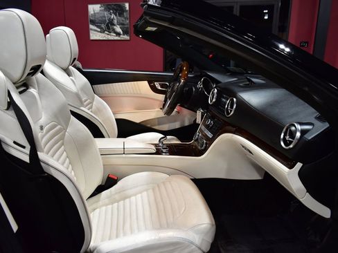 Used 2015 Mercedes-Benz SL 400 image 25