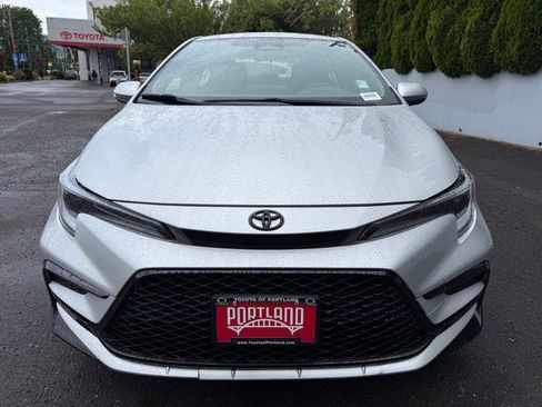 Used 2023 Toyota Corolla SE w/ Carpet Mat Package (TMS) FWD image 3