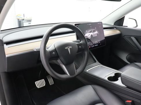 Used 2022 Tesla Model Y Performance AWD/4WD image 12