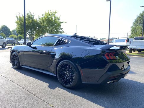 Used 2025 Ford Mustang GT w/ GT Performance Package RWD image 7