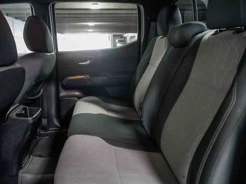 Certified 2020 Toyota Tacoma TRD Sport w/ Technology Package image 18