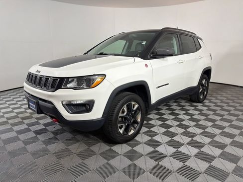 Used 2018 Jeep Compass Trailhawk w/ Leather Interior Group AWD/4WD image 7