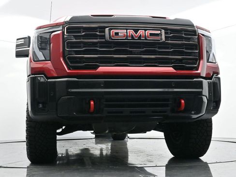 Used 2025 GMC Sierra 2500 AT4X image 47