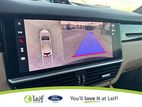 Used 2023 Porsche Cayenne image 28