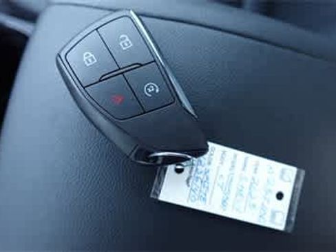 New 2025 Chevrolet Colorado LT w/ LT Convenience Package image 34