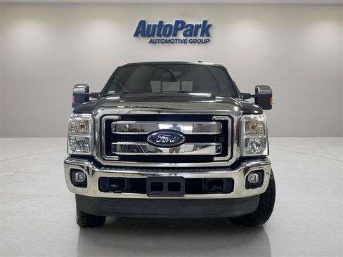 Used 2015 Ford F350 Lariat image 2