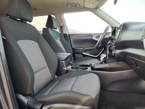 Used 2024 Kia Soul LX w/ Option Group 015 image 18