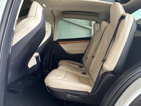 Used 2018 Tesla Model X 100D AWD/4WD image 18
