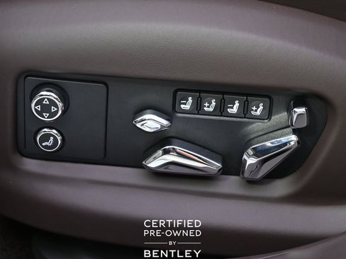 Used 2024 Bentley Flying Spur V8 image 15