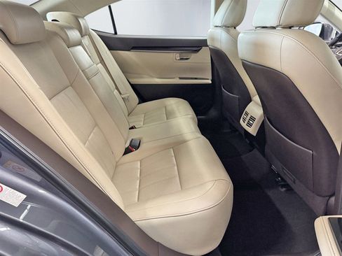Used 2016 Lexus ES 350 w/ Luxury Package w/Wood Trim FWD image 23